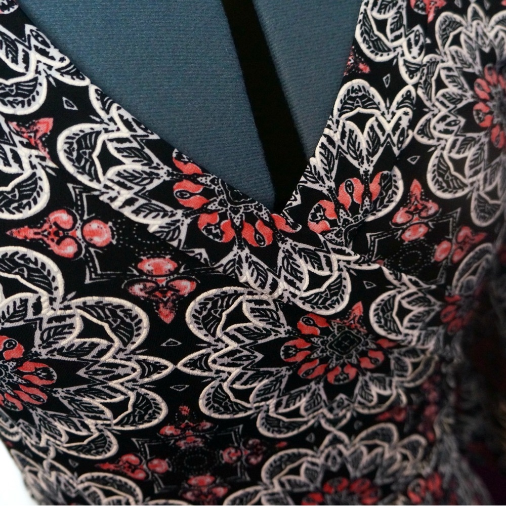 Floral Patterned Janette Faux Wrap Dress size large